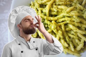 trofie con zucchine e chef