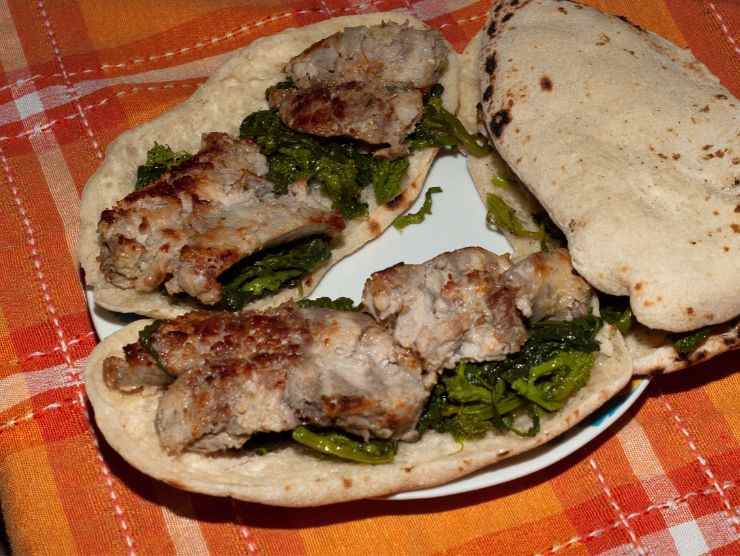 saltimbocca farcito con salsiccia e friarielli